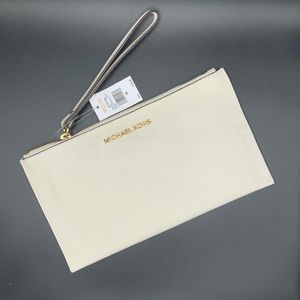 Michael Khors wristlet